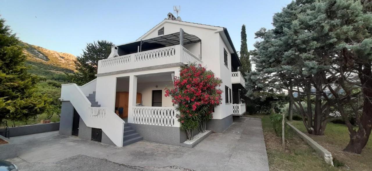 Apartman Ana Draga Bascanska ภายนอก รูปภาพ