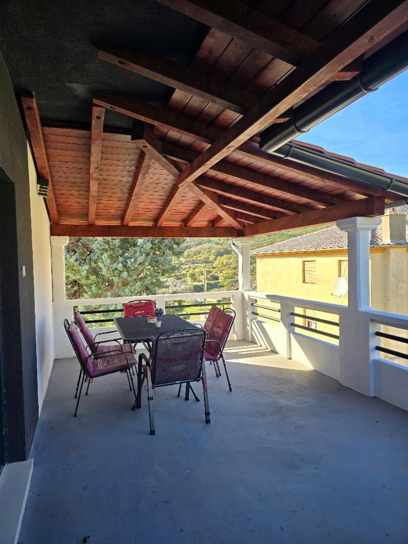 Apartman Ana Draga Bascanska ภายนอก รูปภาพ